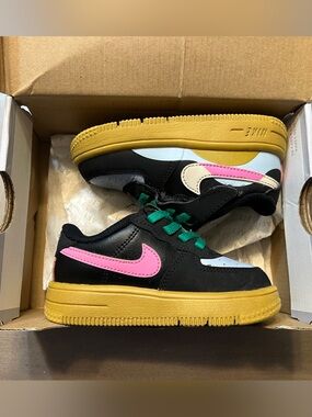Nike Air Force 1 easy on black, pink, and white Sneakers 7c with box unisex